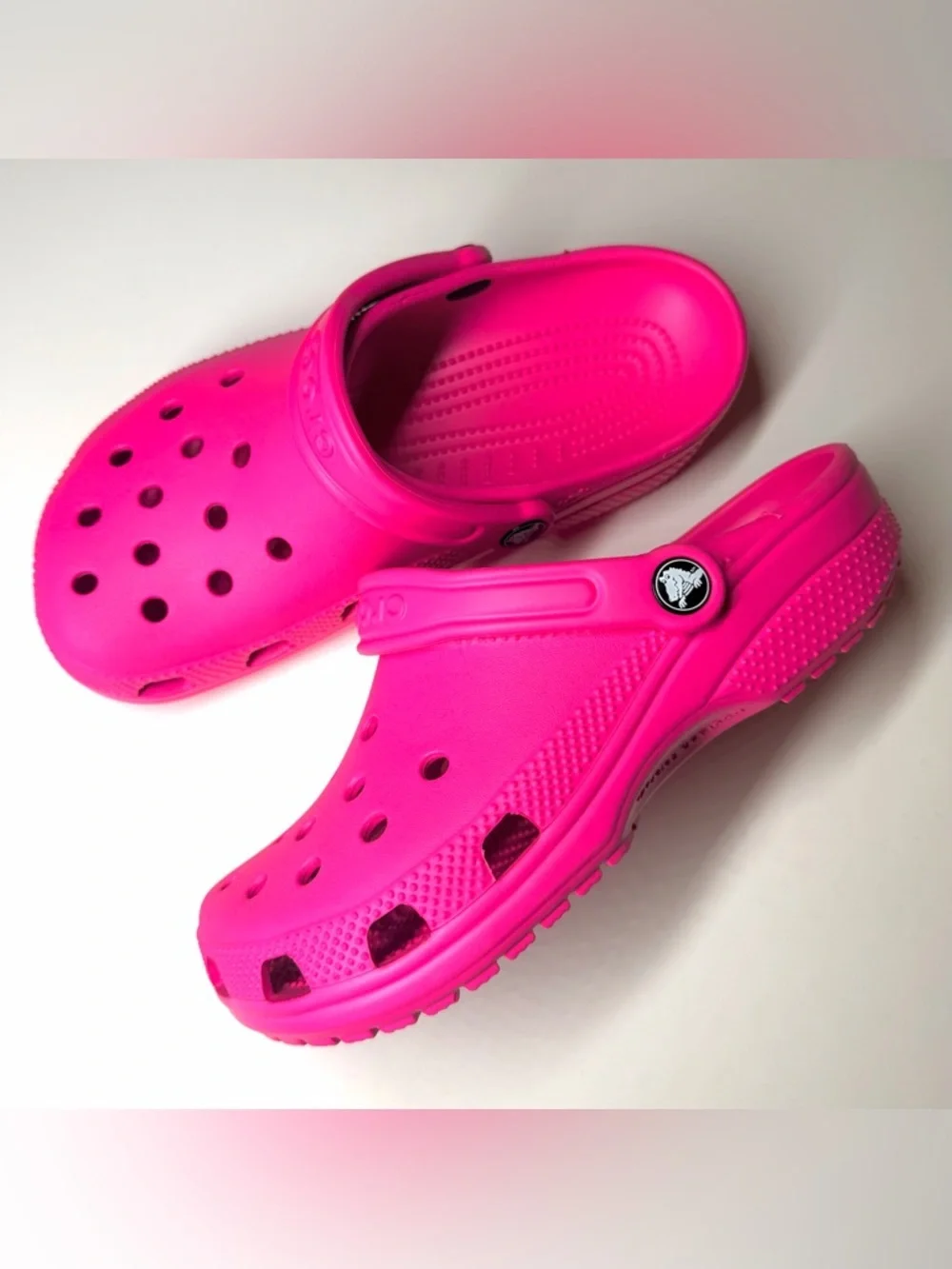 Crocs  Kid's Lightweight Classic Clogs JL3 Crush Pink Size US J- 5